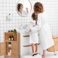 Bambus hjørneskab – 3 hylder, lameldøre