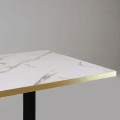 Bord 70 x 70 cm - Bazila model hvid marmor med messingkanter Vit