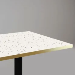 Bord 70 x 70 cm - Rund terrazzo cassata model med messingkanter Vit