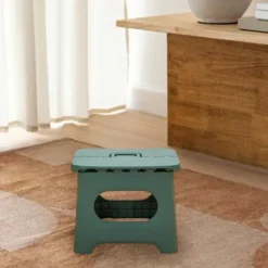Bærbar Foldeskammel til Udendørs Brug, Let og Robust Kompakt Foldesæde med Bærehåndtag, Let at Rengøre Sammenklappelig Skammel med Pladsbesparende Design green S | Fyndiq