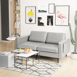 COSTWAY 2-personers sofa med sidelommer i åndbart og blødt luftlæder, metalstel, hynder medfølger. Grå Grå