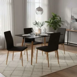 Firkantet spisebord med bambusben