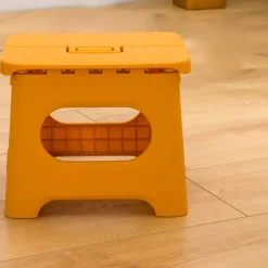 Foldbar Fodskammel Bærbar Stærk Pladsbesparende Plastik Fodstøtte til Voksne og Børn Gul