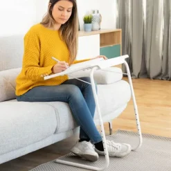 Foldbart og justerbart bord