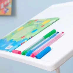 Foldbart og justerbart bord
