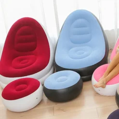 Oppustelig stol Foldbar flokket PVC Behagelig med fodskammel Blow Up Lounge stol til udendørs campingture Rød
