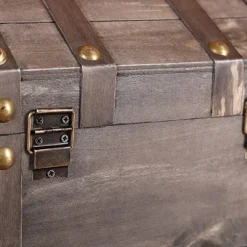 Praktisk Opbevaringsløsning Trækasse, Dekorativ Piratkiste med Vintage Finish, Håndlavet Design med Hængslet Låg, Låsbar Skattekiste med