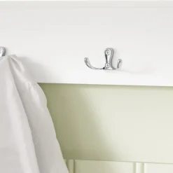 SoBuy hvid vægmonteret tøjstativ med 5 kroge og 3 stofkurve 100x20x30cm, moderne FRG282-W