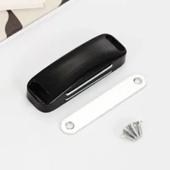 Sort Magnetisk Skabslås 8 x 2,5 cm Skuffelukker Egnet til Skab Køkken Stue