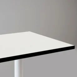Tabel 70 x 70 cm - model Rund hvid ben hvid sorte kanter Vit