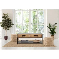 TV-bord, sort metal, 2 træskuffer, rattanstil