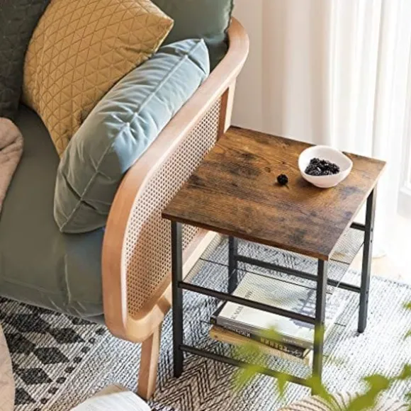 Vasagle sidebord, natbord, endebord med 2 justerbare netthylder, brun og sort
